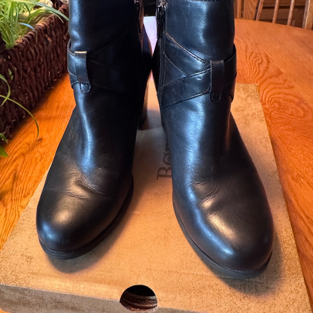Born Carabel Black Leather Ankle Boots